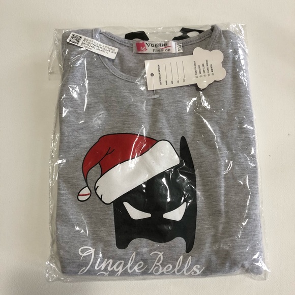 Batman Holiday Santa Outfit - Picture 2 of 3